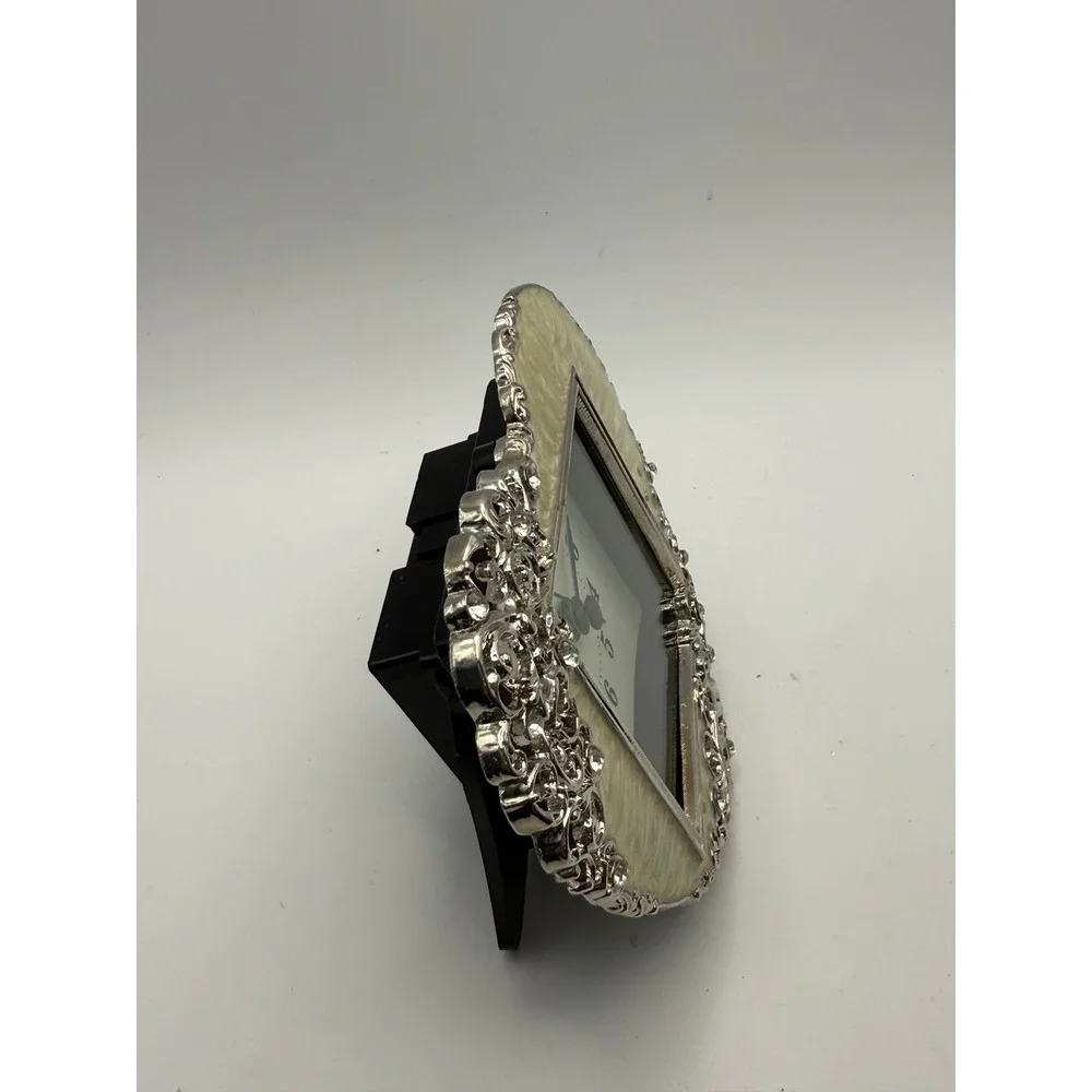 Vintage Style Heart Shaped Desk Clock Silver Filigree Rhinestone Cream‎ Enamel